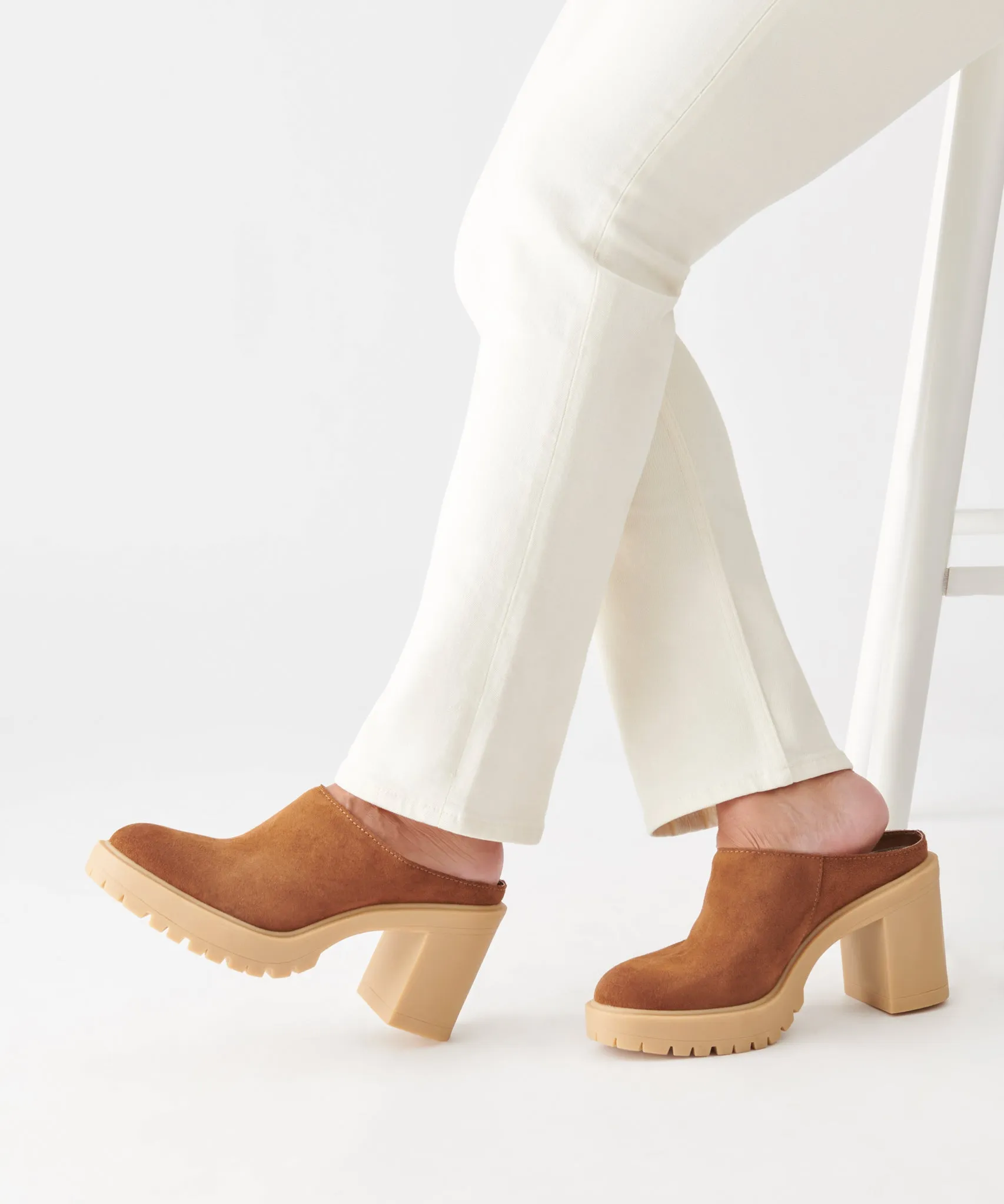 CARRY HEELS CAMEL SUEDE