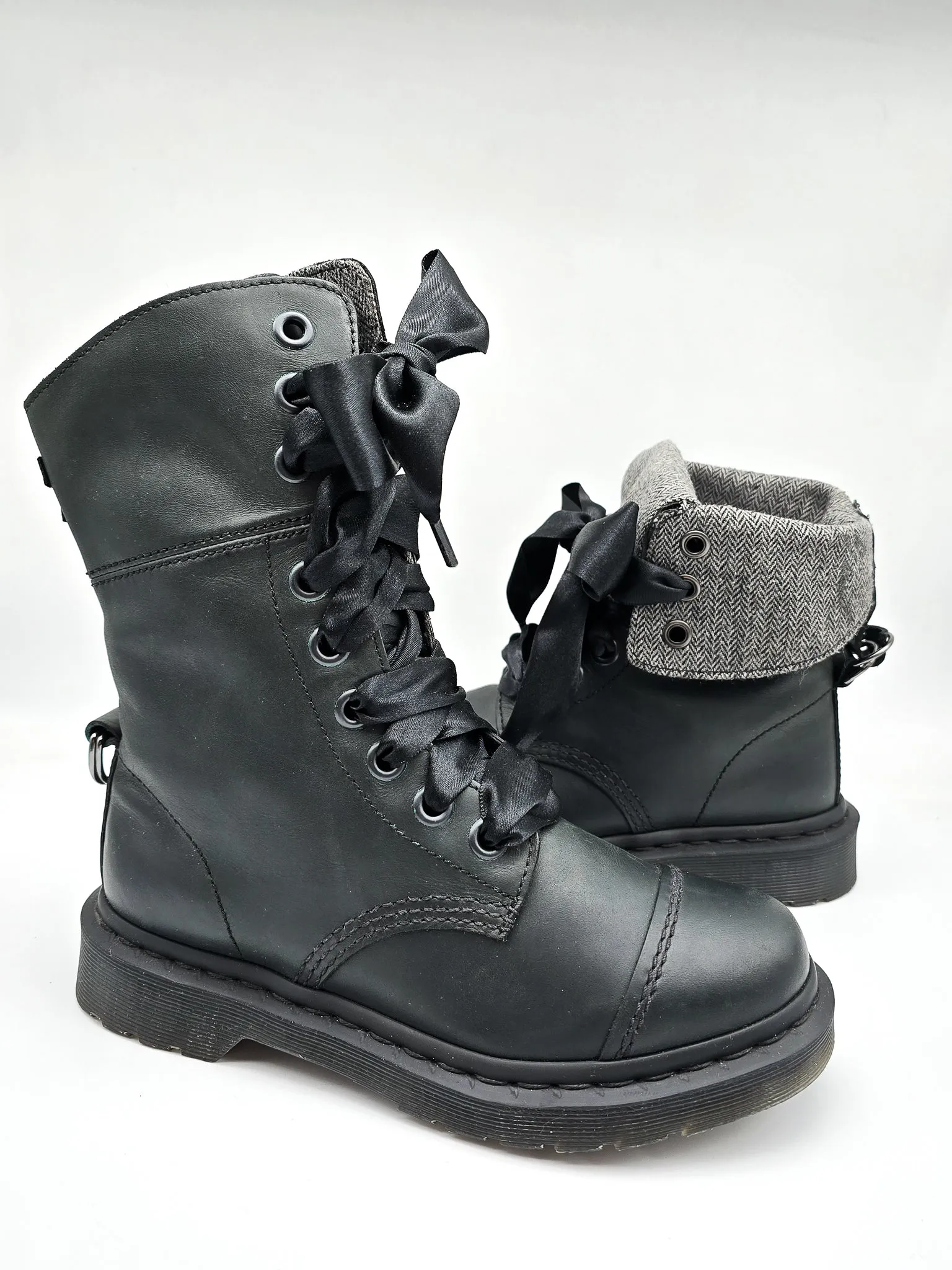 DR. MARTENS AIMILITA BLACK GREY TWILL