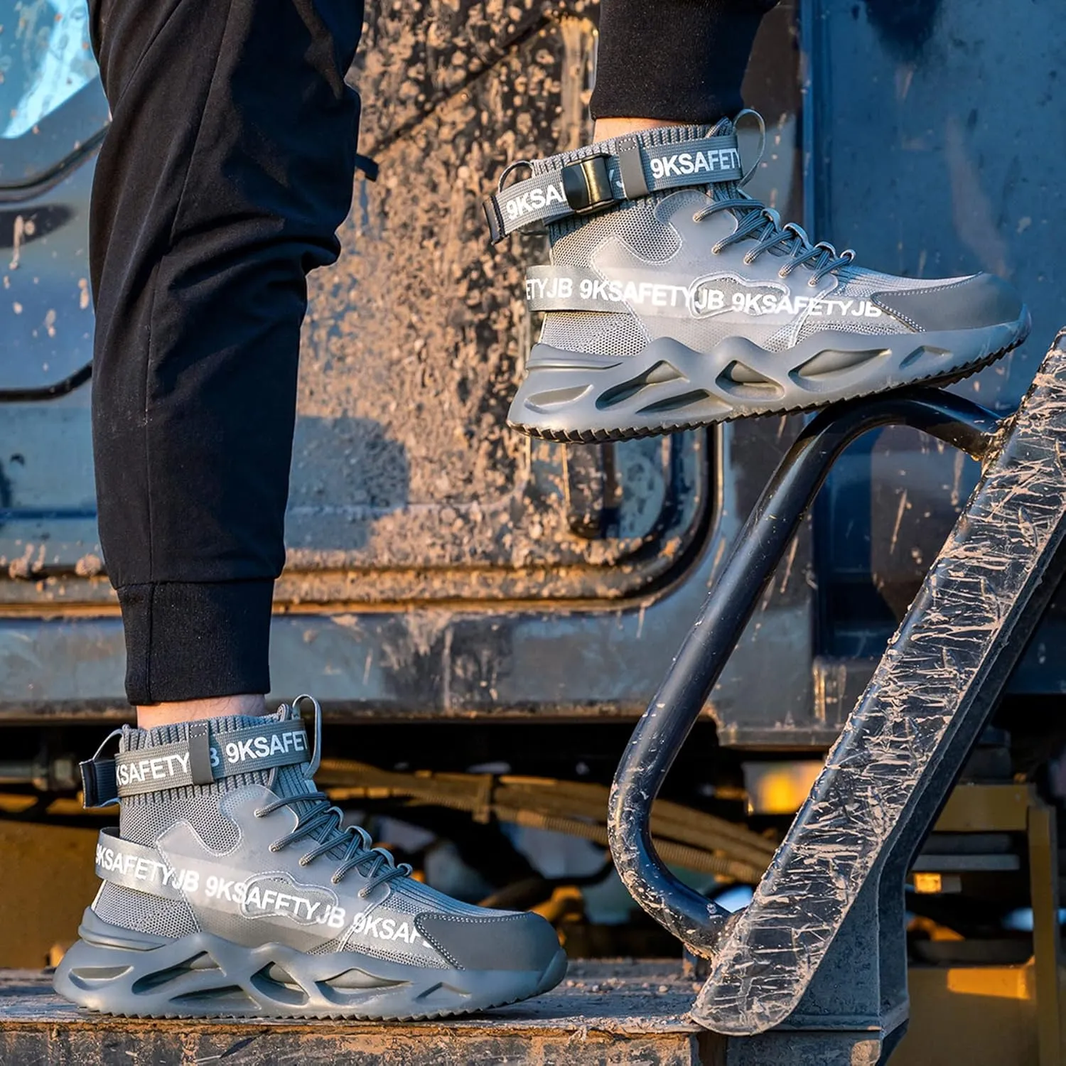 Nutropa Steel Toe Shoes for Men Women Work Safety Footwear Lightweight Breathable Comfortable Industrial Construction Sneakers