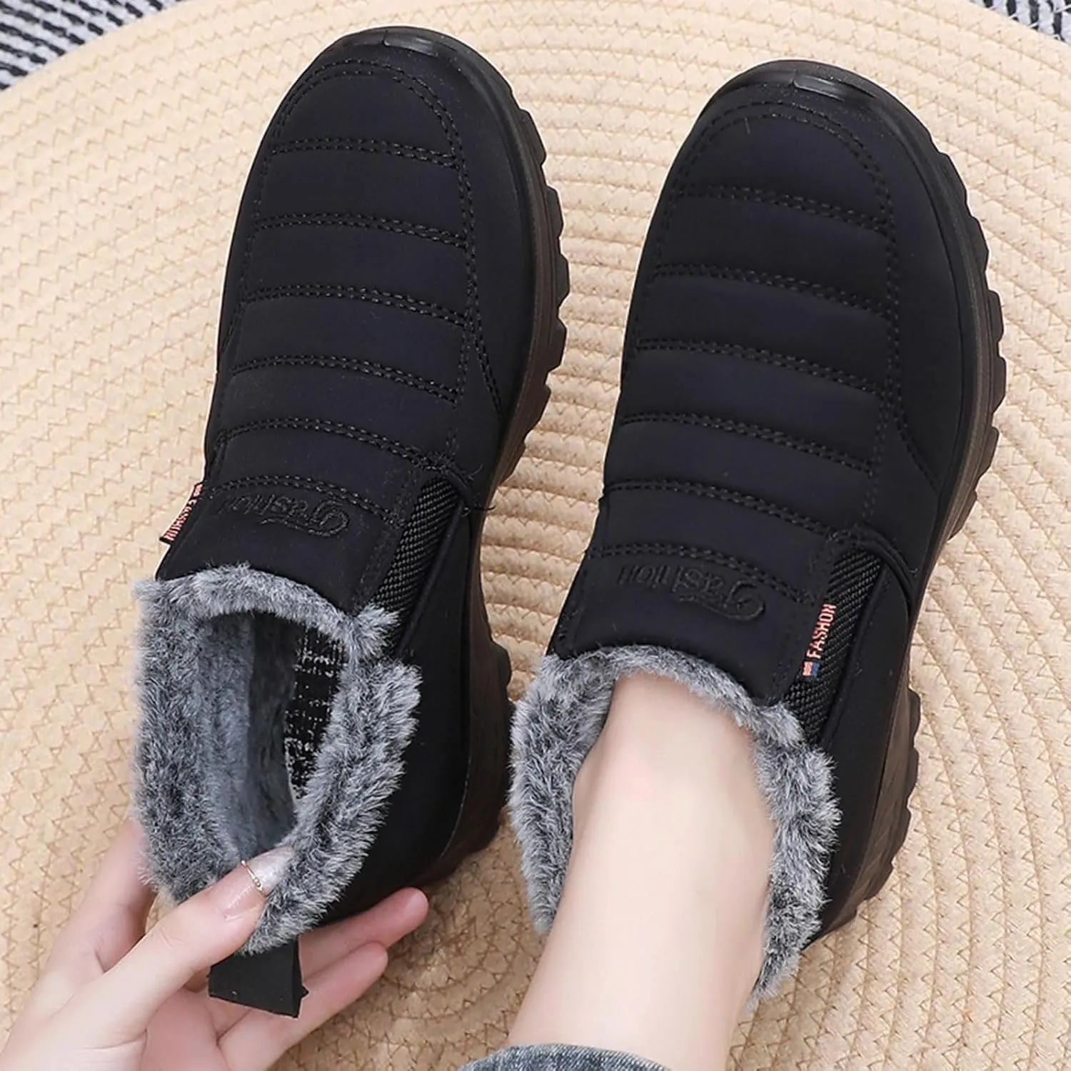 Women's Waterproof Winter Snow Boots Lightweight Warm Faux Fur Lined Mid-Calf Booties Winter No-Slip Hiking Thermal